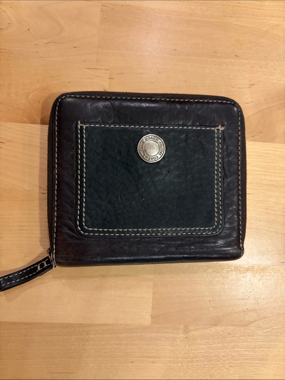 Vintage Coach Dark Brown and Black Leather Zip Wallet with Contrast Stitching